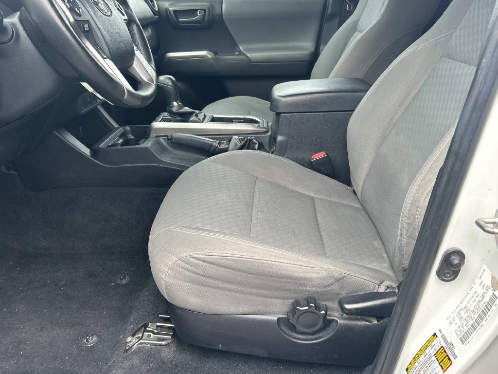 Used 2020 Toyota Tacoma SR5 RWD image 16