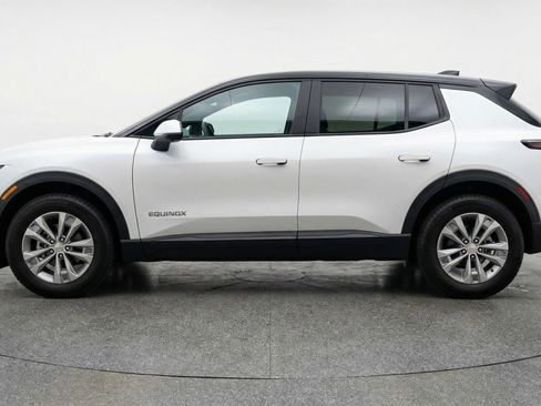 Used 2025 Chevrolet Equinox LT image 5