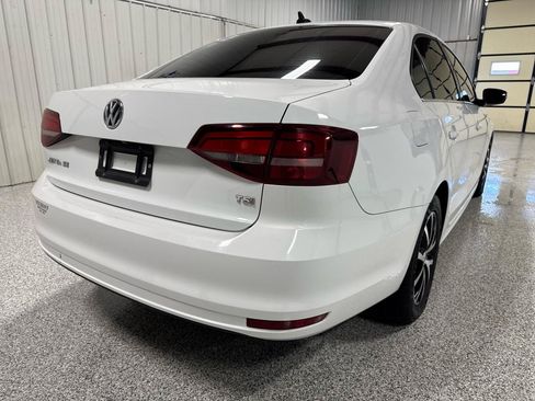 Used 2017 Volkswagen Jetta SE FWD image 7