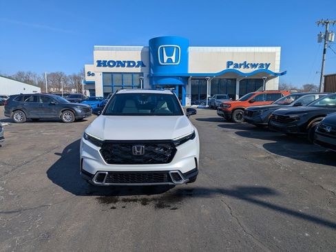 Used 2025 Honda CR-V Sport Touring image 8