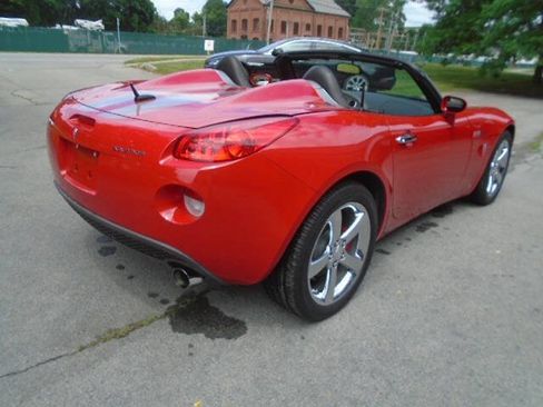 Used 2008 Pontiac Solstice Convertible w/ Premium Package RWD image 7