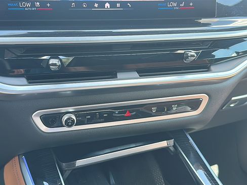 Certified 2024 BMW X5 M60i image 33