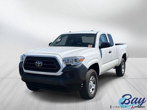 Used 2021 Toyota Tacoma SR image 1