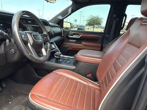 Used 2023 GMC Sierra 1500 Denali Ultimate AWD/4WD image 10
