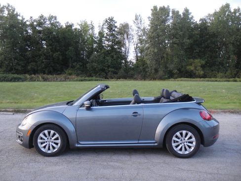 Used 2017 Volkswagen Beetle 1.8T FWD image 18