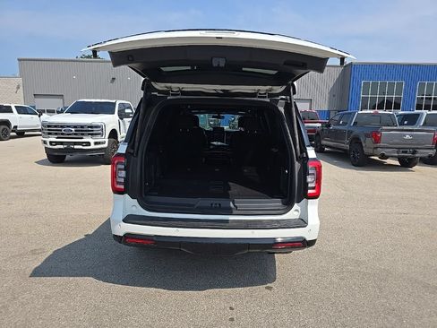 Used 2022 Ford Expedition Max Limited AWD/4WD image 5