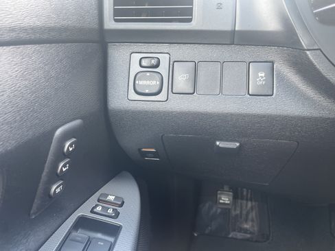 Used 2013 Toyota Venza XLE AWD/4WD image 15