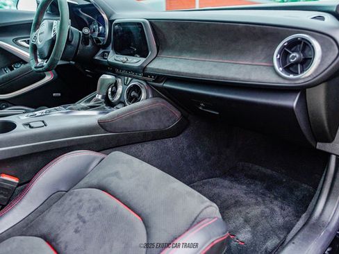 Used 2022 Chevrolet Camaro ZL1 RWD image 27