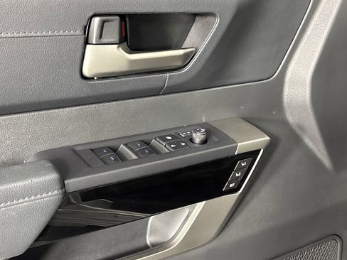 Used 2024 Toyota Tundra Limited AWD/4WD image 11