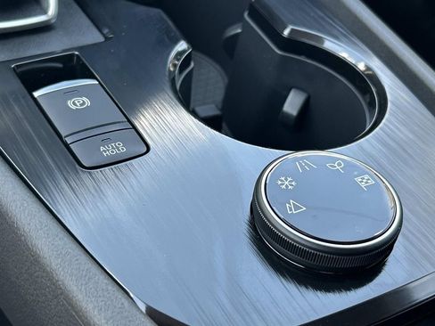 New 2026 Nissan Rogue SV AWD/4WD image 33