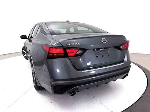 Used 2021 Nissan Altima 2.5 SV w/ SV Premium Package FWD image 7