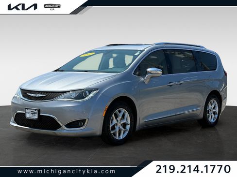 Used 2020 Chrysler Pacifica Limited FWD image 1