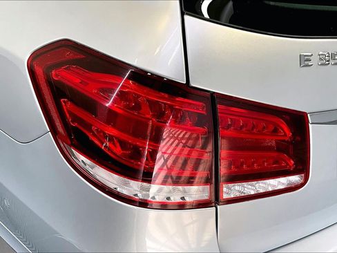 Used 2016 Mercedes-Benz E 350 4MATIC Wagon image 28