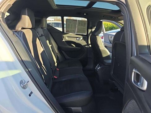 Certified 2024 Volvo XC40 Recharge Ultimate w/ Protection Package Premier image 5