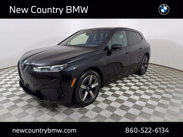 Used 2023 BMW iX xDrive50 w/ Sport Package AWD/4WD image 3