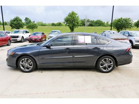 Used 2023 Honda Accord EX image 5