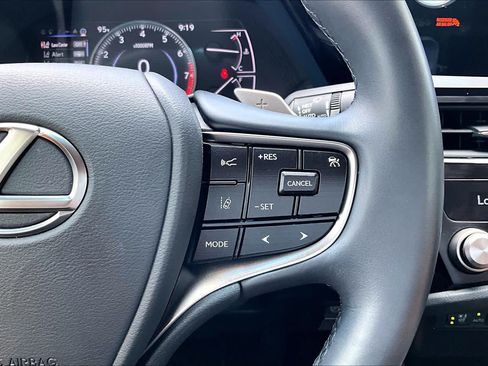 Used 2025 Lexus ES 350 w/ Premium Package FWD image 23