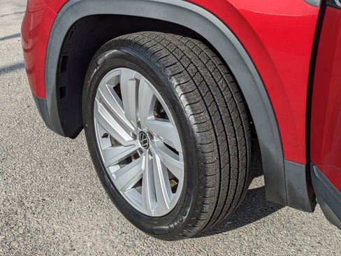 Used 2023 Volkswagen Atlas Cross Sport SE image 34