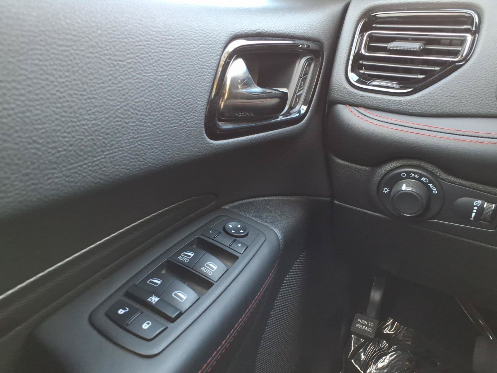 Used 2023 Dodge Durango R/T w/ Tow 'N Go Package AWD/4WD image 27