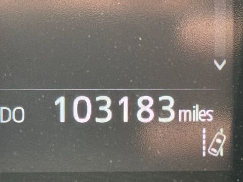 Used 2022 Toyota Camry SE image 15