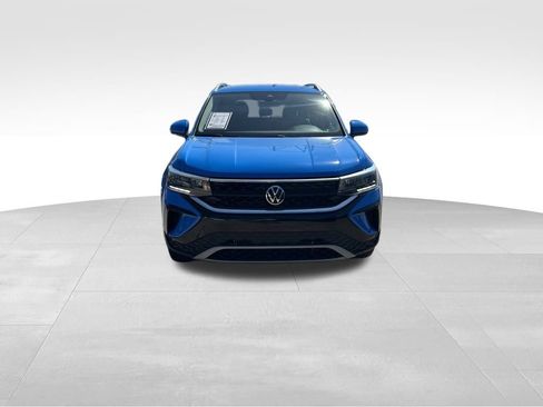 Certified 2023 Volkswagen Taos SE image 8