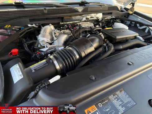 Used 2018 GMC Sierra 2500 Denali w/ Duramax Plus Package AWD/4WD image 15