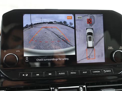 Used 2023 Nissan Pathfinder Platinum image 24