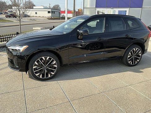 New 2026 Volvo XC60 T8 Ultra w/ Protection Package Premier AWD/4WD image 11