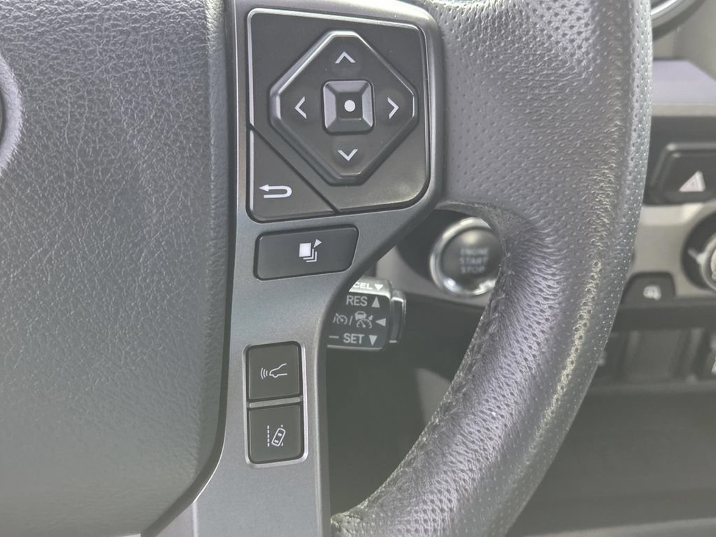 Used 2020 Toyota Tacoma TRD Off-Road AWD/4WD image 17