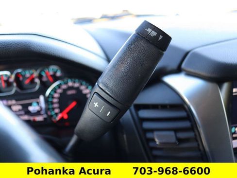 Used 2018 Chevrolet Suburban LT w/ Luxury Package image 11