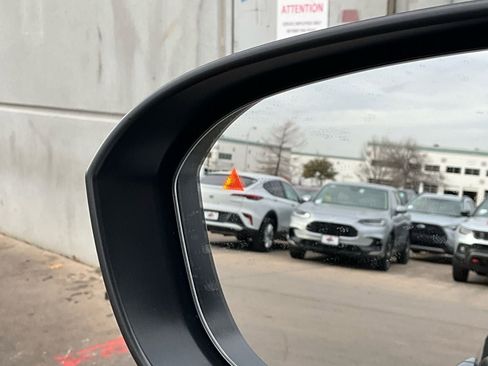 Used 2025 Nissan Rogue SV image 20