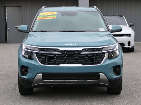 Used 2026 Kia Seltos EX FWD image 8