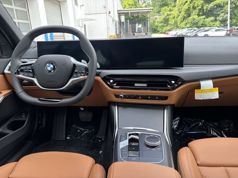 Used 2026 BMW 330i xDrive Sedan w/ Convenience Package AWD/4WD image 11