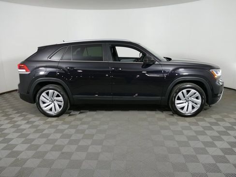 Used 2021 Volkswagen Atlas Cross Sport SE AWD/4WD image 2