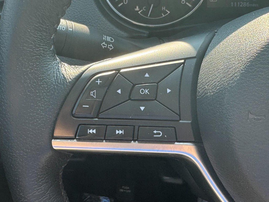 Used 2020 Nissan Rogue SV AWD/4WD image 22