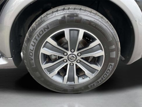 Used 2019 Nissan Armada SL w/ Premium Package image 9