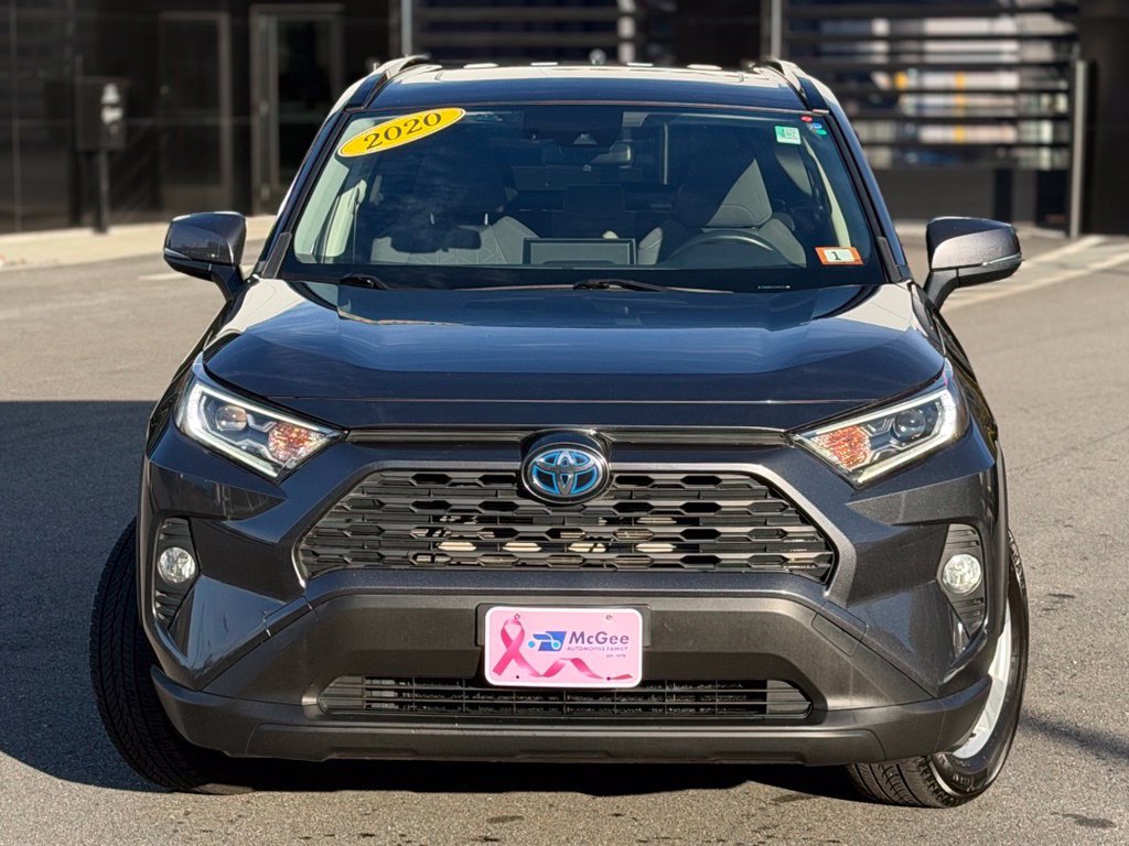 Used 2020 Toyota RAV4 XLE w/ Convenience Package AWD/4WD image 2