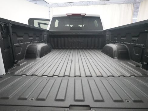 Used 2024 GMC Sierra 1500 SLT w/ SLT Premium Plus Package AWD/4WD image 10