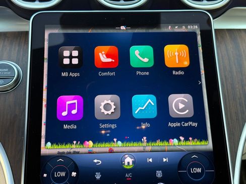 Used 2025 Mercedes-Benz C 300 Sedan image 37