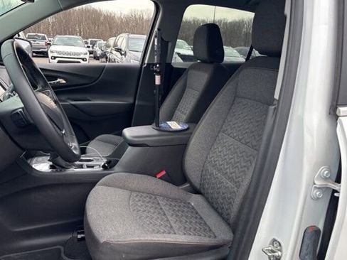 Used 2024 Chevrolet Equinox LT FWD image 9