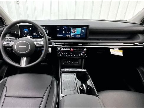 Used 2025 Hyundai Tucson Limited image 6