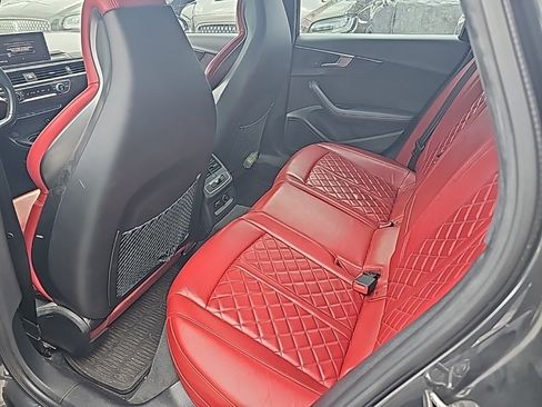 Used 2019 Audi S4 Premium Plus w/ Premium Plus Package image 7