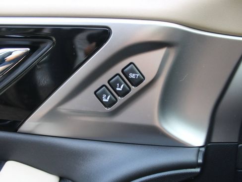 Used 2021 Subaru Outback Limited XT AWD/4WD image 25