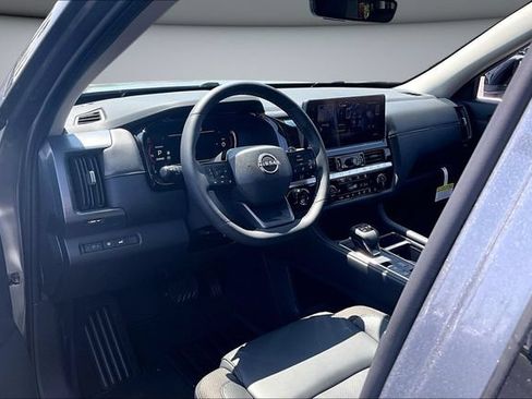 New 2026 Nissan Pathfinder SL FWD image 7