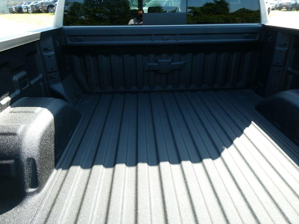New 2026 Chevrolet Silverado 1500 High Country AWD/4WD image 9