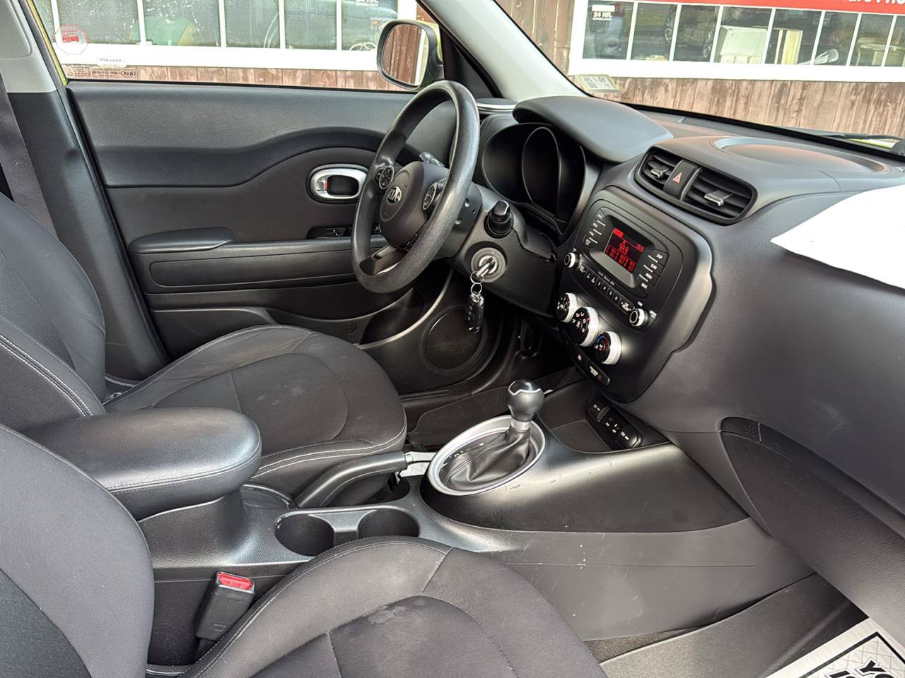 Used 2015 Kia Soul FWD image 10