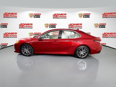 Certified 2021 Toyota Camry XLE w/ Navigation Upgrade Package FWD image 15