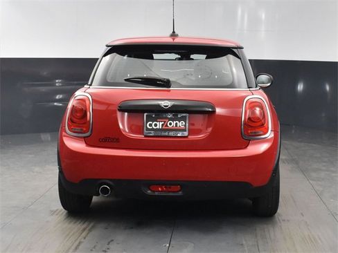 Used 2020 MINI Cooper 2-Door Hardtop w/ Storage Package image 18