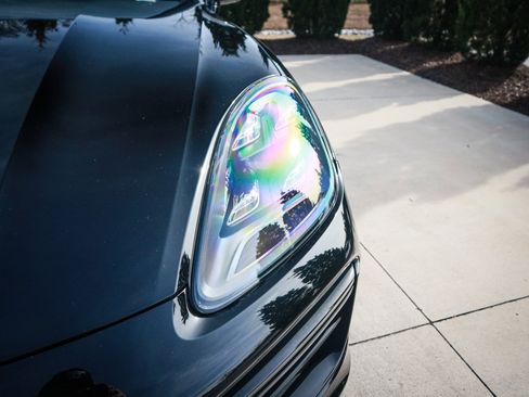 Used 2021 Porsche Cayenne Turbo S image 5