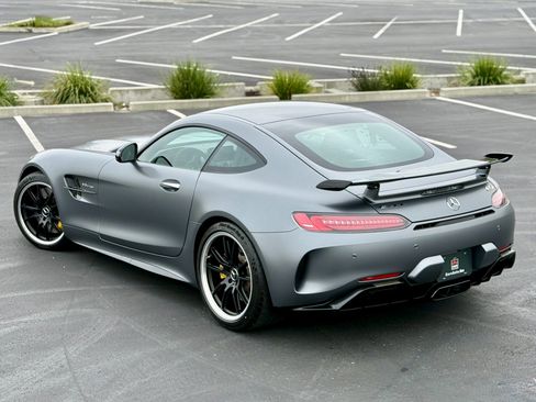 Used 2018 Mercedes-Benz AMG GT R image 13